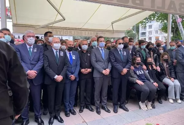 Torbalı Belediye Başkanı İsmail Uygur, son yolculuğuna uğurlandı Torbalı Belediye Başkanı İsmail Uygur, son yolculuğuna uğurlandı