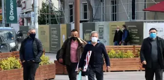 Düzce: 1 günlük evliliğin nafakaya mahkum ettiği genç, 379 kilometre yürüyerek Sakarya'ya ulaştı Düzce: 1 günlük evliliğin nafakaya mahkum ettiği genç, 379 kilometre yürüyerek Sakarya'ya ulaştı
