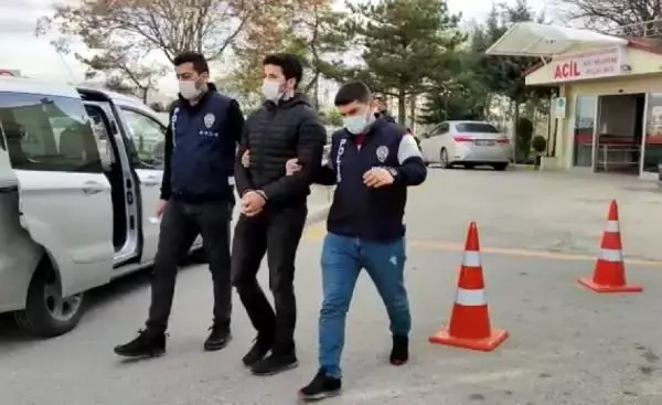 17 ilde FETÖ operasyonu: 47 eski askeri öğrenciye gözaltı kararı (2) 17 ilde FETÖ operasyonu: 47 eski askeri öğrenciye gözaltı kararı (2)