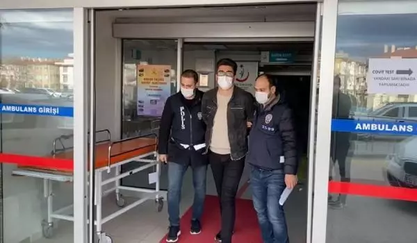 17 ilde FETÖ operasyonu: 47 eski askeri öğrenciye gözaltı kararı (2) 17 ilde FETÖ operasyonu: 47 eski askeri öğrenciye gözaltı kararı (2)