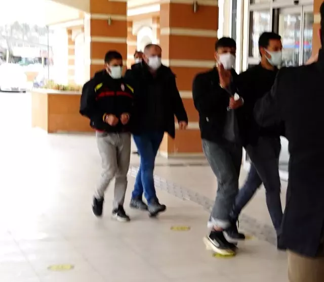 5 farklı inşaattan kablo çalan hırsızlar tutuklandı 5 farklı inşaattan kablo çalan hırsızlar tutuklandı