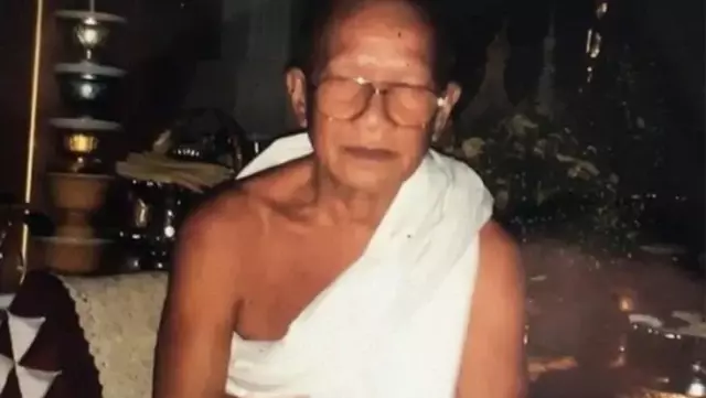 5 yıldır bunu planlıyormuş! Buda'ya kendini adayan adam, giyotinle kafasını kesti 5 yıldır bunu planlıyormuş! Buda'ya kendini adayan adam, giyotinle kafasını kesti
