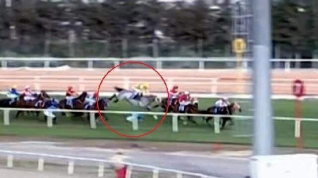 Another disastrous accident at horse races in Adana: 4 jockeys fell, 3 were hospitalized