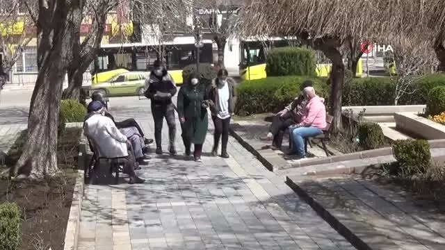 Afyonkarahisar'da vatandaşlar daha sert tedbirler alınmasını istiyor Afyonkarahisar'da vatandaşlar daha sert tedbirler alınmasını istiyor