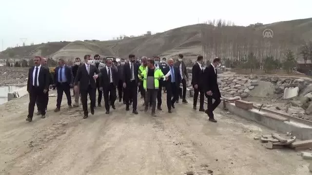 Ahlat'taki millet bahçesinde hummalı çalışma sürüyor Ahlat'taki millet bahçesinde hummalı çalışma sürüyor
