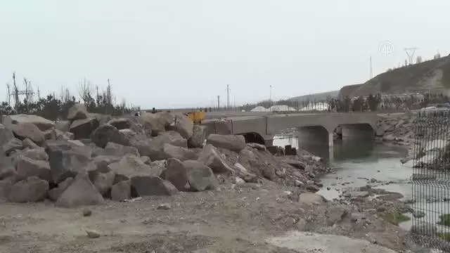Ahlat'taki millet bahçesinde hummalı çalışma sürüyor Ahlat'taki millet bahçesinde hummalı çalışma sürüyor