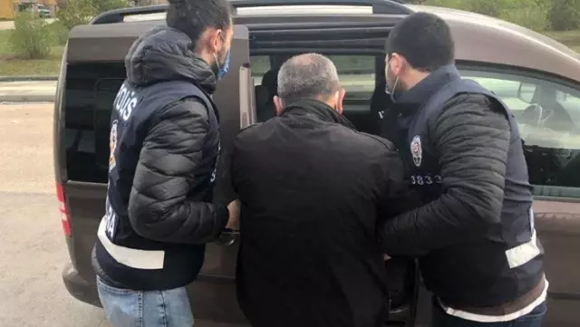 Ankara merkezli 14 ilde 'Arsa Avcısı' operasyonu: Aralarında avukat ve kamu görevlilerinin de olduğu 106 kişi gözaltında Ankara merkezli 14 ilde 'Arsa Avcısı' operasyonu: Aralarında avukat ve kamu görevlilerinin de olduğu 106 kişi gözaltında