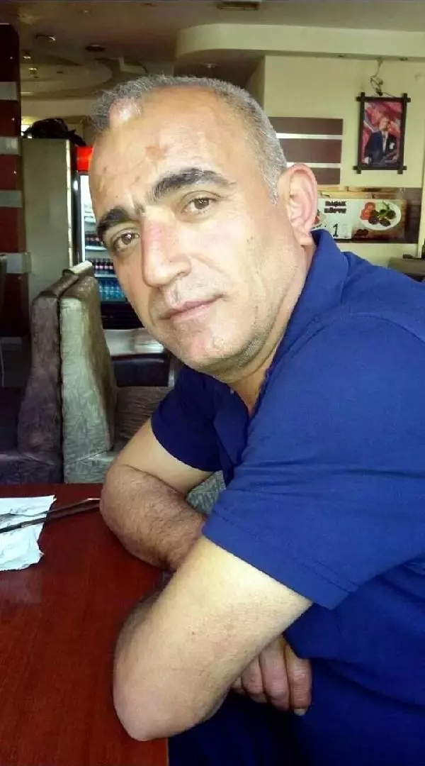 Üvey babasını sözlerini yediremediği için tüfekle öldüren zanlı tutuklandı Üvey babasını sözlerini yediremediği için tüfekle öldüren zanlı tutuklandı