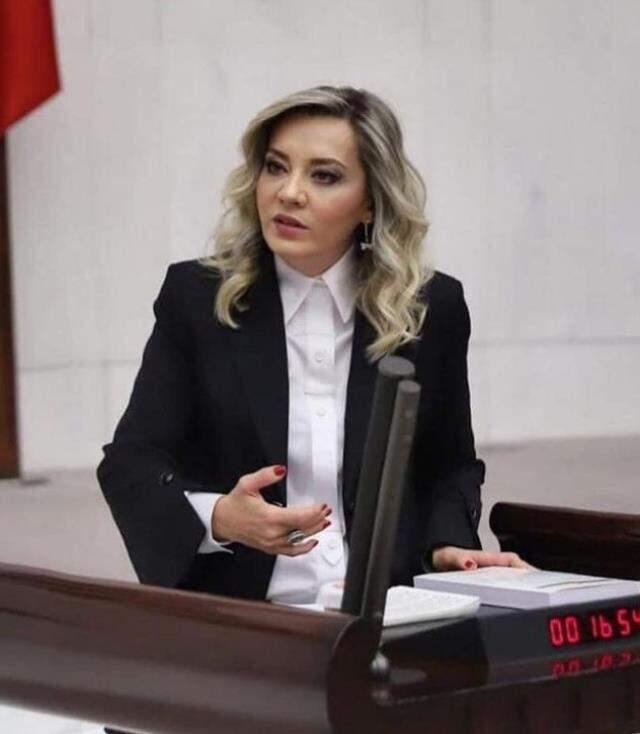 Aylin Cesur kimdir? Kaç yaşında, nereli, mesleği ne? Aylin Cesur'un hayatı ve biyografisi! Aylin Cesur kimdir? Kaç yaşında, nereli, mesleği ne? Aylin Cesur'un hayatı ve biyografisi!