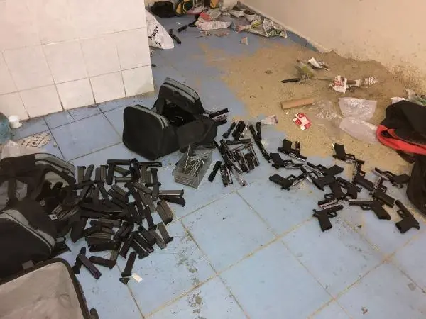 Son dakika haber | BAĞCILAR'DA KAÇAK SİLAH İMALATHANESİNE BASKIN Son dakika haber | BAĞCILAR'DA KAÇAK SİLAH İMALATHANESİNE BASKIN