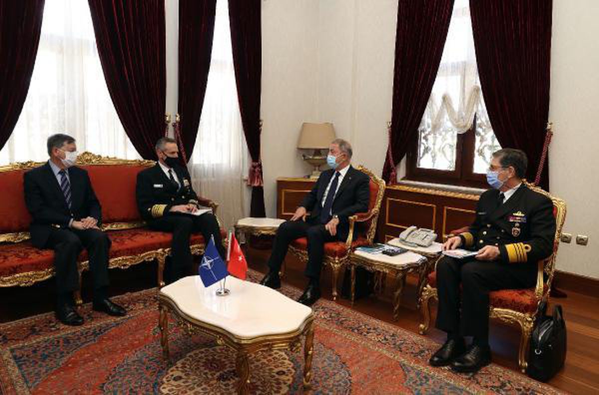Bakan Akar, Napoli Müşterek Kuvvetler Komutanı Burke'yi ve ABD Büyükelçisi Satterfield'i kabul etti