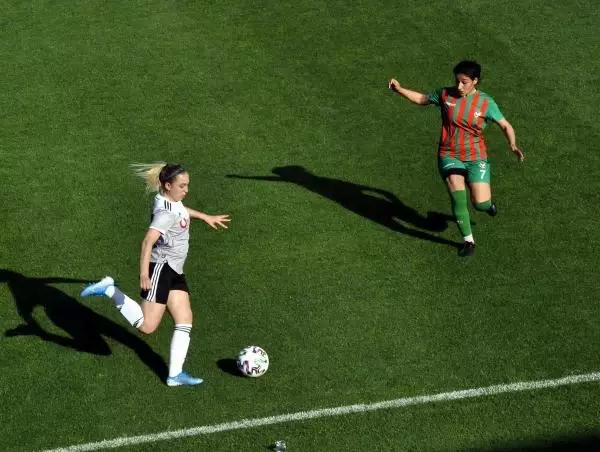 Beşiktaş, Amed Sportif Faaliyetler'i 7-0 yendi Beşiktaş, Amed Sportif Faaliyetler'i 7-0 yendi
