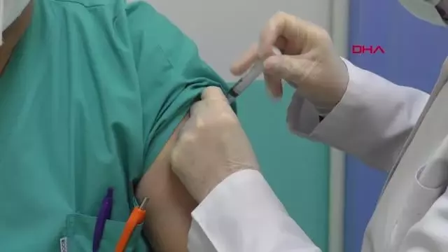 BOLU'DA TURİZM ÇALIŞANLARI AŞILANMAYA BAŞLADI BOLU'DA TURİZM ÇALIŞANLARI AŞILANMAYA BAŞLADI