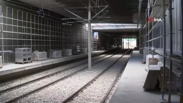 Bursaray'ın 2300 metre uzunluğundaki 39'un istasyonunda çalışmalar hızlandı Bursaray'ın 2300 metre uzunluğundaki 39'un istasyonunda çalışmalar hızlandı