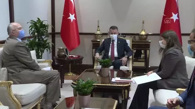 Cumhurbaşkanı Yardımcısı Oktay, yerli aşı faz-3 çalışması koordinatörü Ünal ile görüştü Cumhurbaşkanı Yardımcısı Oktay, yerli aşı faz-3 çalışması koordinatörü Ünal ile görüştü