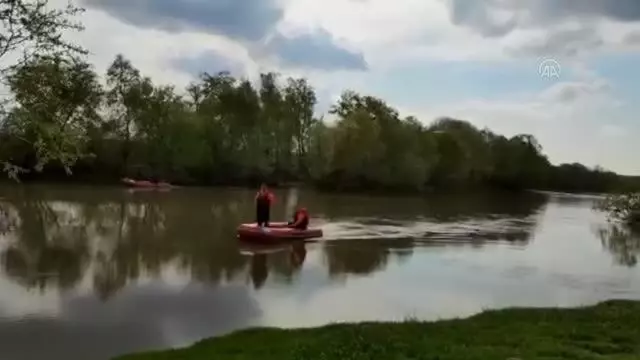 Edirne'de kaybolan bir kişi için arama çalışması başlatıldı Edirne'de kaybolan bir kişi için arama çalışması başlatıldı