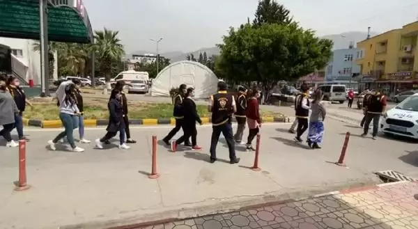 İSKENDERUN'DA FUHUŞ OPERASYONU: 7 GÖZALTI İSKENDERUN'DA FUHUŞ OPERASYONU: 7 GÖZALTI