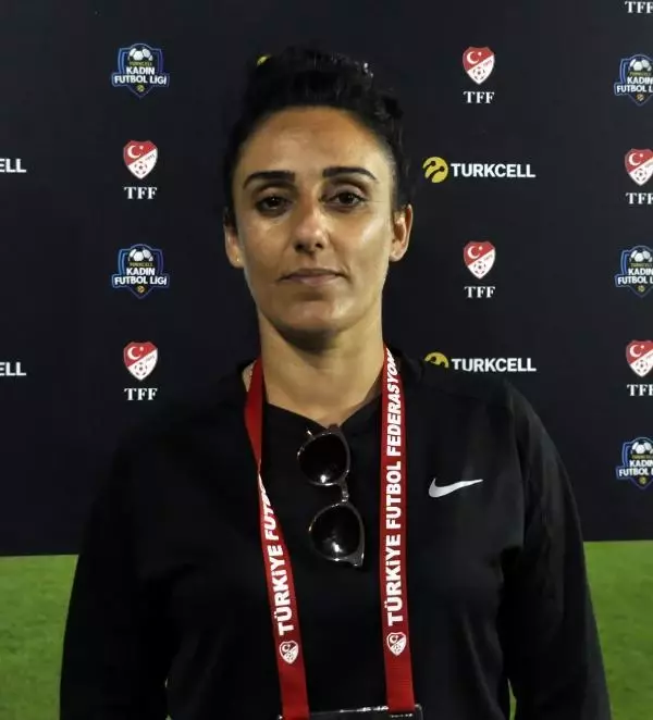 Kadın Futbol Ligi'nde gruplardaki 2'nci maçlar devam ediyor Kadın Futbol Ligi'nde gruplardaki 2'nci maçlar devam ediyor