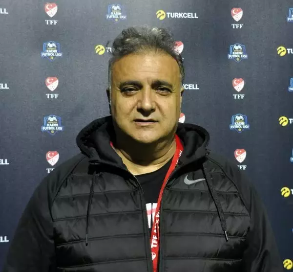 Kadın Futbol Ligi'nde gruplardaki 2'nci maçlar devam ediyor Kadın Futbol Ligi'nde gruplardaki 2'nci maçlar devam ediyor