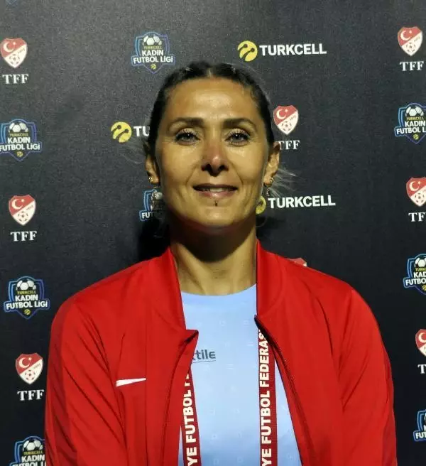 Kadın Futbol Ligi'nde gruplardaki 2'nci maçlar devam ediyor Kadın Futbol Ligi'nde gruplardaki 2'nci maçlar devam ediyor