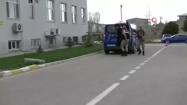 Son Dakika | Kavgada muhtarı öldüren zanlı yakalandı Son Dakika | Kavgada muhtarı öldüren zanlı yakalandı