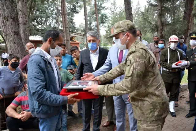 Kıbrıs gazisi son yolculuğuna uğurlandı Kıbrıs gazisi son yolculuğuna uğurlandı