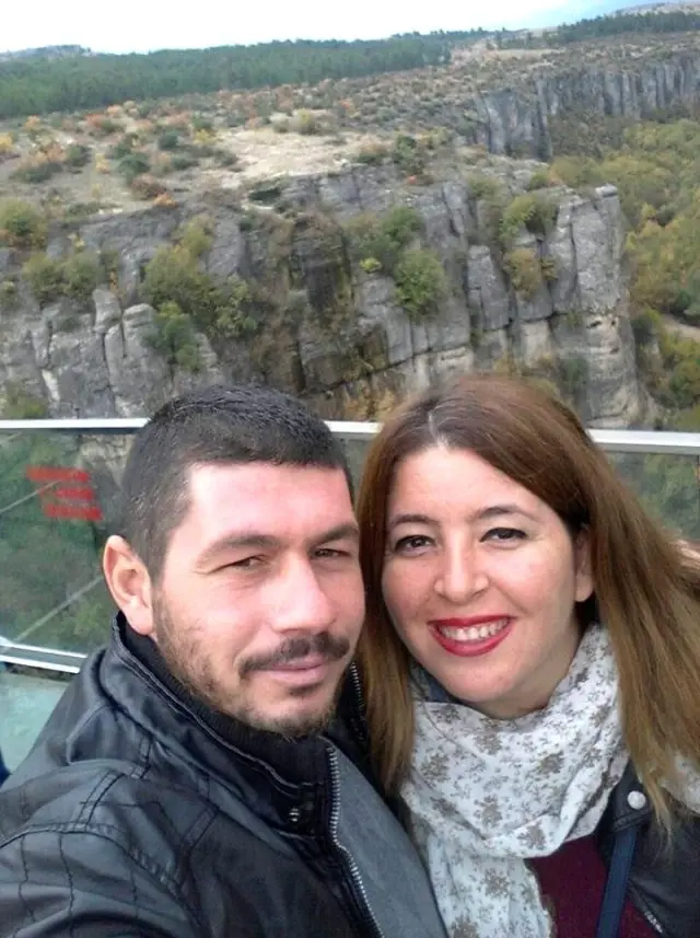 Koronadan hayatını kaybeden kadın toprağa verildi Koronadan hayatını kaybeden kadın toprağa verildi