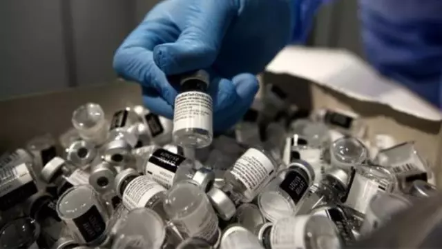 Danimarka'nın güvenlik nedeniyle kullanmadığı AstraZeneca aşısına 4 ülke talip oldu Danimarka'nın güvenlik nedeniyle kullanmadığı AstraZeneca aşısına 4 ülke talip oldu
