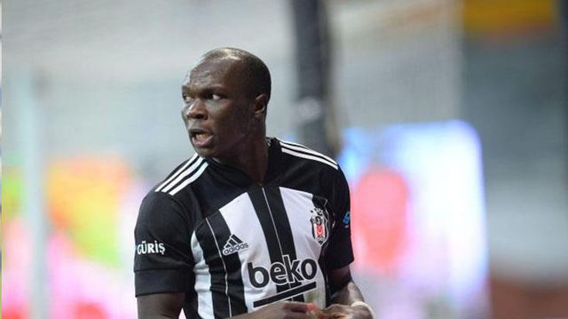 Mukavelesi otomatik uzayacak Aboubakar için 'ücret' krizi çıktı, haberi alan Fenerbahçe de pusuya geçti