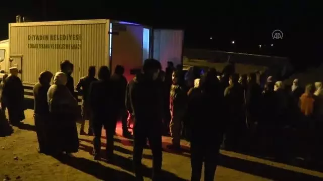 Murat Nehri'nde boğulan 5 yaşındaki çocuk toprağa verildi Murat Nehri'nde boğulan 5 yaşındaki çocuk toprağa verildi