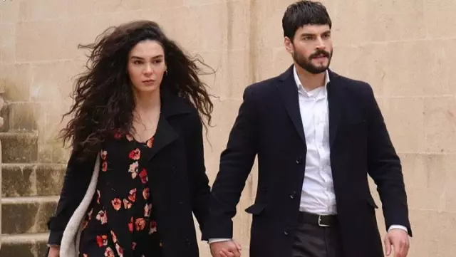 Sette olay çıkardığı iddia edilen Akın Akınözü'nden açıklama geldi Sette olay çıkardığı iddia edilen Akın Akınözü'nden açıklama geldi