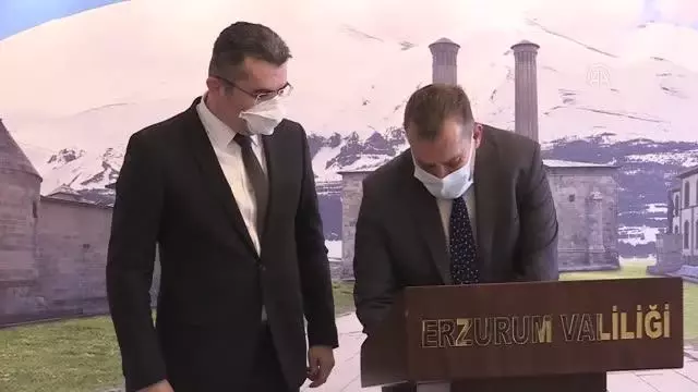 Son dakika... Slovenya Büyükelçisi Primoz Seligo, Vali Memiş'i ziyaret etti Son dakika... Slovenya Büyükelçisi Primoz Seligo, Vali Memiş'i ziyaret etti