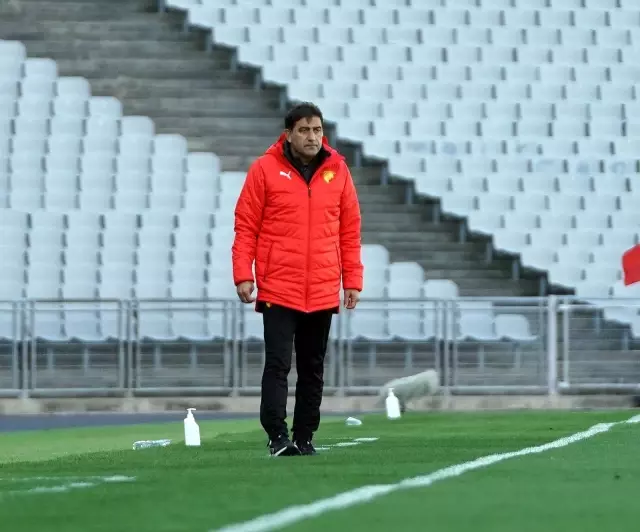 Süper Lig: Fatih Karagümrük: 1 Göztepe: 0 (İlk yarı) Süper Lig: Fatih Karagümrük: 1 Göztepe: 0 (İlk yarı)