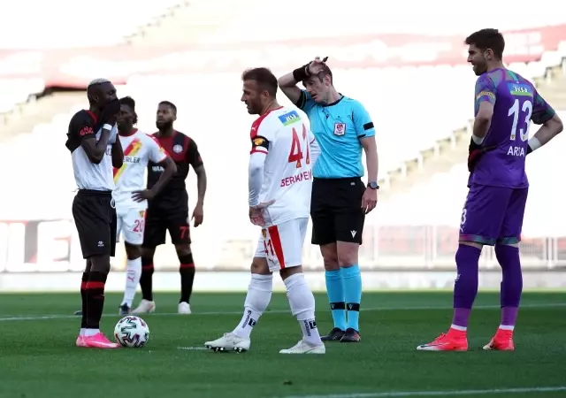 Süper Lig: Fatih Karagümrük: 1 Göztepe: 0 (İlk yarı) Süper Lig: Fatih Karagümrük: 1 Göztepe: 0 (İlk yarı)