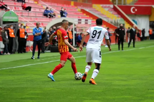 Süper Lig: Hes Kablo Kayserispor: 1 - Gençlerbirliği: 0 (İlk yarı) Süper Lig: Hes Kablo Kayserispor: 1 - Gençlerbirliği: 0 (İlk yarı)
