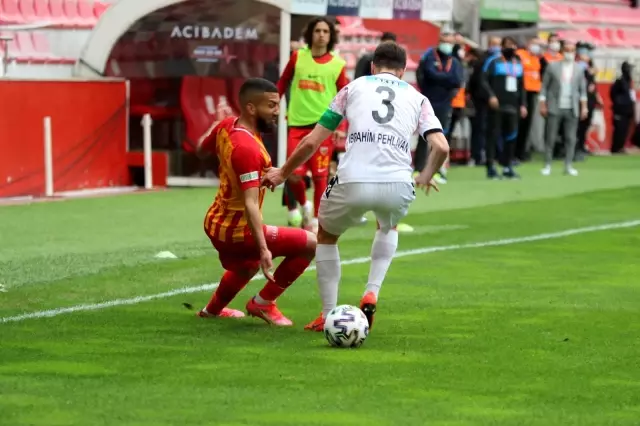 Süper Lig: Hes Kablo Kayserispor: 1 - Gençlerbirliği: 0 (İlk yarı) Süper Lig: Hes Kablo Kayserispor: 1 - Gençlerbirliği: 0 (İlk yarı)