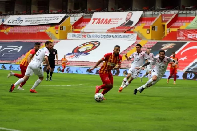 Süper Lig: Hes Kablo Kayserispor: 1 - Gençlerbirliği: 0 (İlk yarı) Süper Lig: Hes Kablo Kayserispor: 1 - Gençlerbirliği: 0 (İlk yarı)