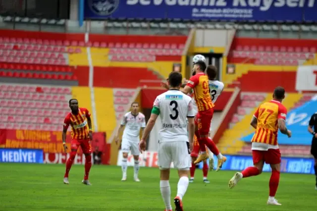 Süper Lig: Hes Kablo Kayserispor: 1 - Gençlerbirliği: 0 (İlk yarı) Süper Lig: Hes Kablo Kayserispor: 1 - Gençlerbirliği: 0 (İlk yarı)