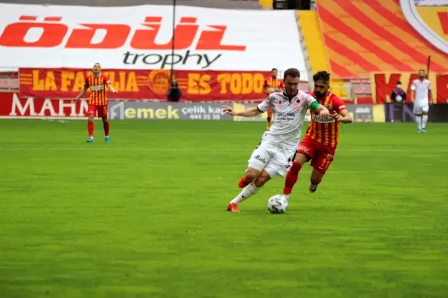 Süper Lig: Hes Kablo Kayserispor: 1 - Gençlerbirliği: 0 (İlk yarı) Süper Lig: Hes Kablo Kayserispor: 1 - Gençlerbirliği: 0 (İlk yarı)