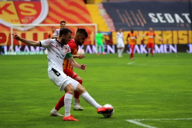 Süper Lig: Hes Kablo Kayserispor: 1 - Gençlerbirliği: 0 (İlk yarı) Süper Lig: Hes Kablo Kayserispor: 1 - Gençlerbirliği: 0 (İlk yarı)