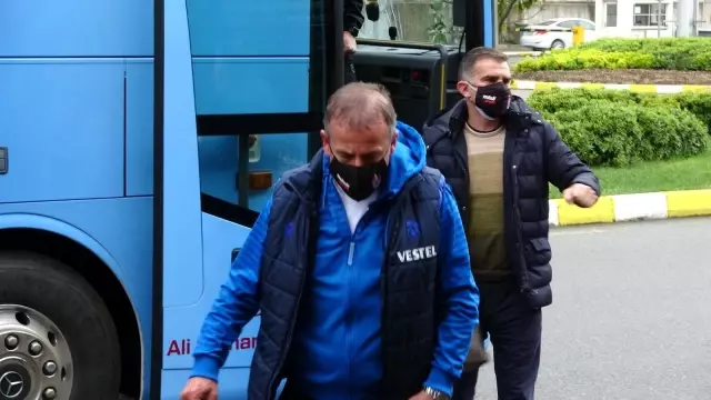 Trabzonspor, Galatasaray maçı için İstanbul'a gitti Trabzonspor, Galatasaray maçı için İstanbul'a gitti