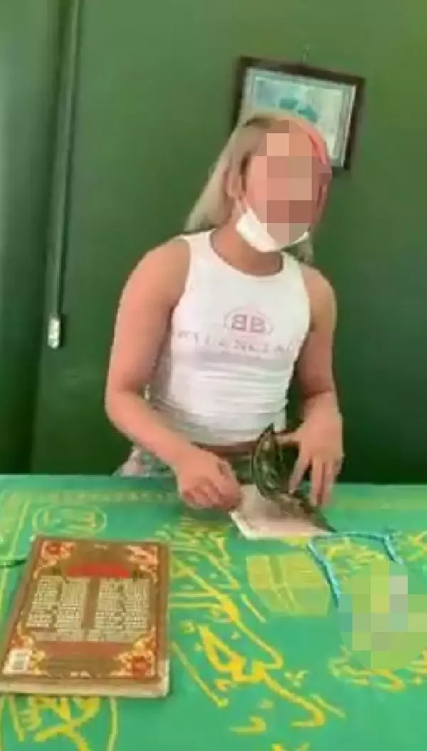 Son dakika haberleri! Türbedeki videosuyla tepki topladı; yeni çekim için gittiği Midyat'ta gözaltına alındı Son dakika haberleri! Türbedeki videosuyla tepki topladı; yeni çekim için gittiği Midyat'ta gözaltına alındı