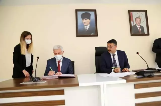 Zafer OSB'de 8 firmaya daha yer tahsisi yapıldı Zafer OSB'de 8 firmaya daha yer tahsisi yapıldı
