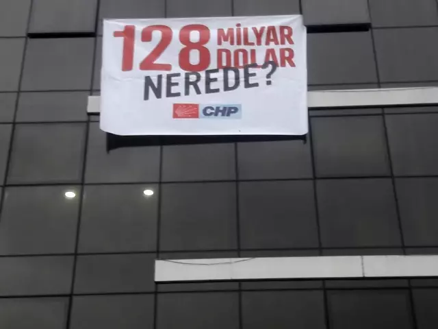 '128 milyar dolar nerede' pankartına 13 bin 237 lira ceza '128 milyar dolar nerede' pankartına 13 bin 237 lira ceza