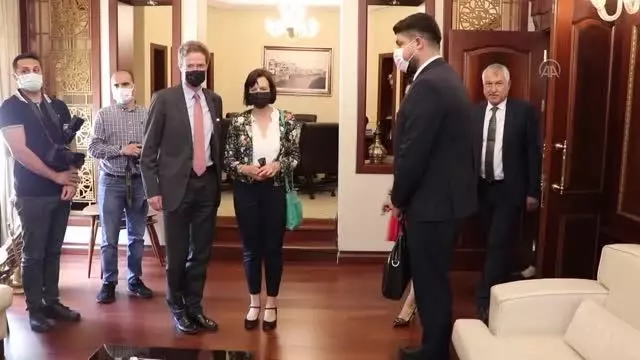 AB Türkiye Delegasyonu Başkanı Büyükelçi Meyer-Landrut'tan, Suriyelilerin sığındığı ülkelere destek açıklaması AB Türkiye Delegasyonu Başkanı Büyükelçi Meyer-Landrut'tan, Suriyelilerin sığındığı ülkelere destek açıklaması