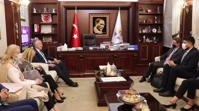 AB Türkiye Delegasyonu Başkanı Büyükelçi Meyer-Landrut'tan, Suriyelilerin sığındığı ülkelere destek açıklaması AB Türkiye Delegasyonu Başkanı Büyükelçi Meyer-Landrut'tan, Suriyelilerin sığındığı ülkelere destek açıklaması