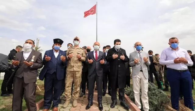 Son dakika haber... Ağrı şehitleri anısına fidan dikildi Son dakika haber... Ağrı şehitleri anısına fidan dikildi