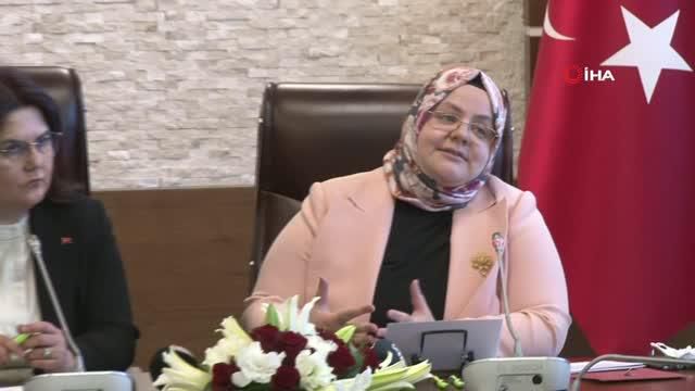 aile ve sosyal hizmetler bakanligi gorevini d 4 14081767 o