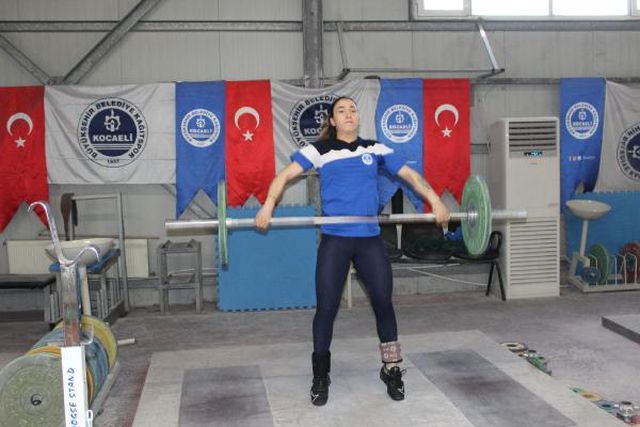 annesi bu sporu yapma bir yerin agrir diyordu 2 14079967 o