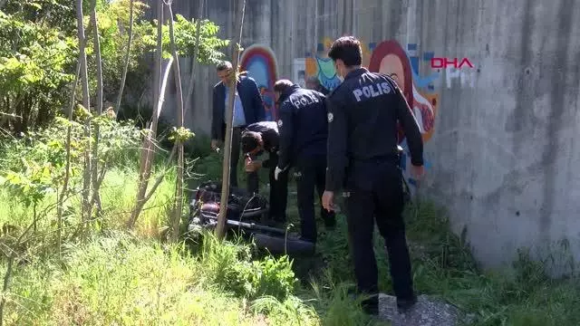 ANTALYA 'DUR' İHTARINA UYMADI, MOTOSİKLETİ BIRAKIP KAÇTI ANTALYA 'DUR' İHTARINA UYMADI, MOTOSİKLETİ BIRAKIP KAÇTI